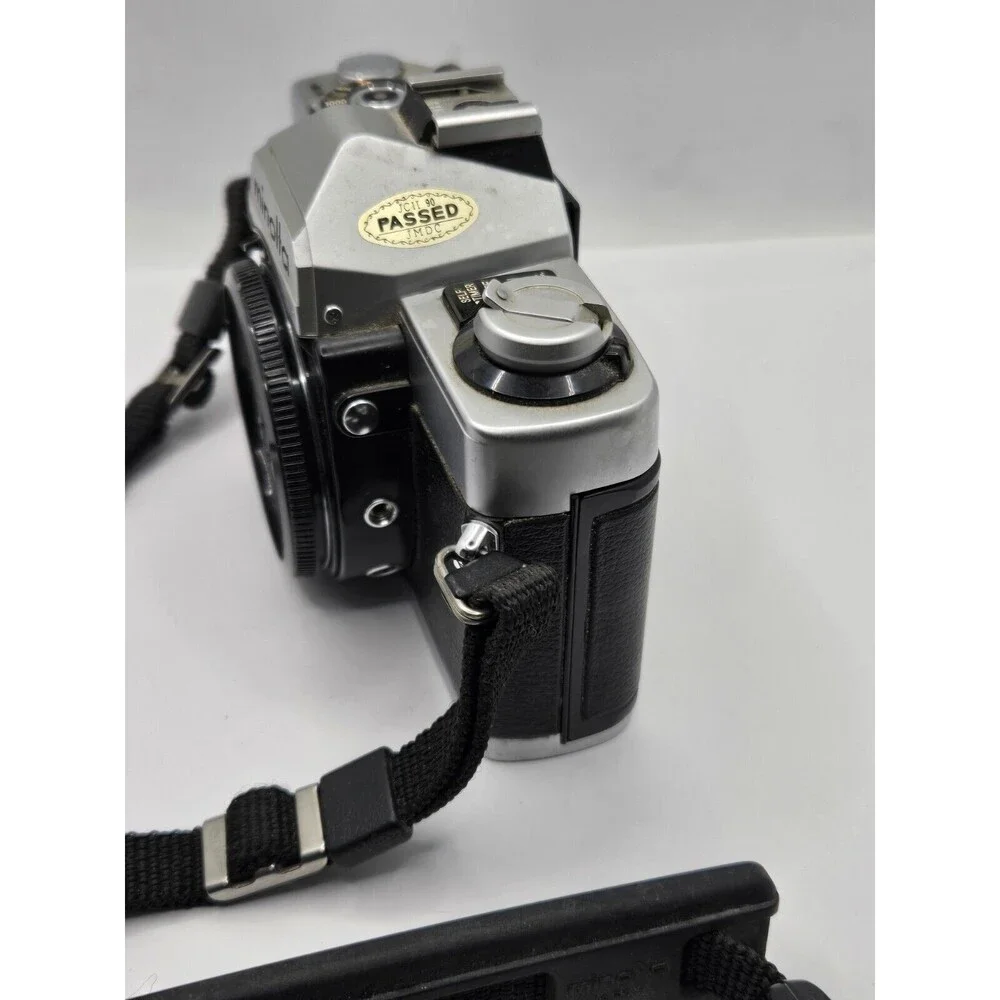 Vintage 35mm Minolta XG-1  SLR Film Camera Strap with 2 Lenses and 2 Filters